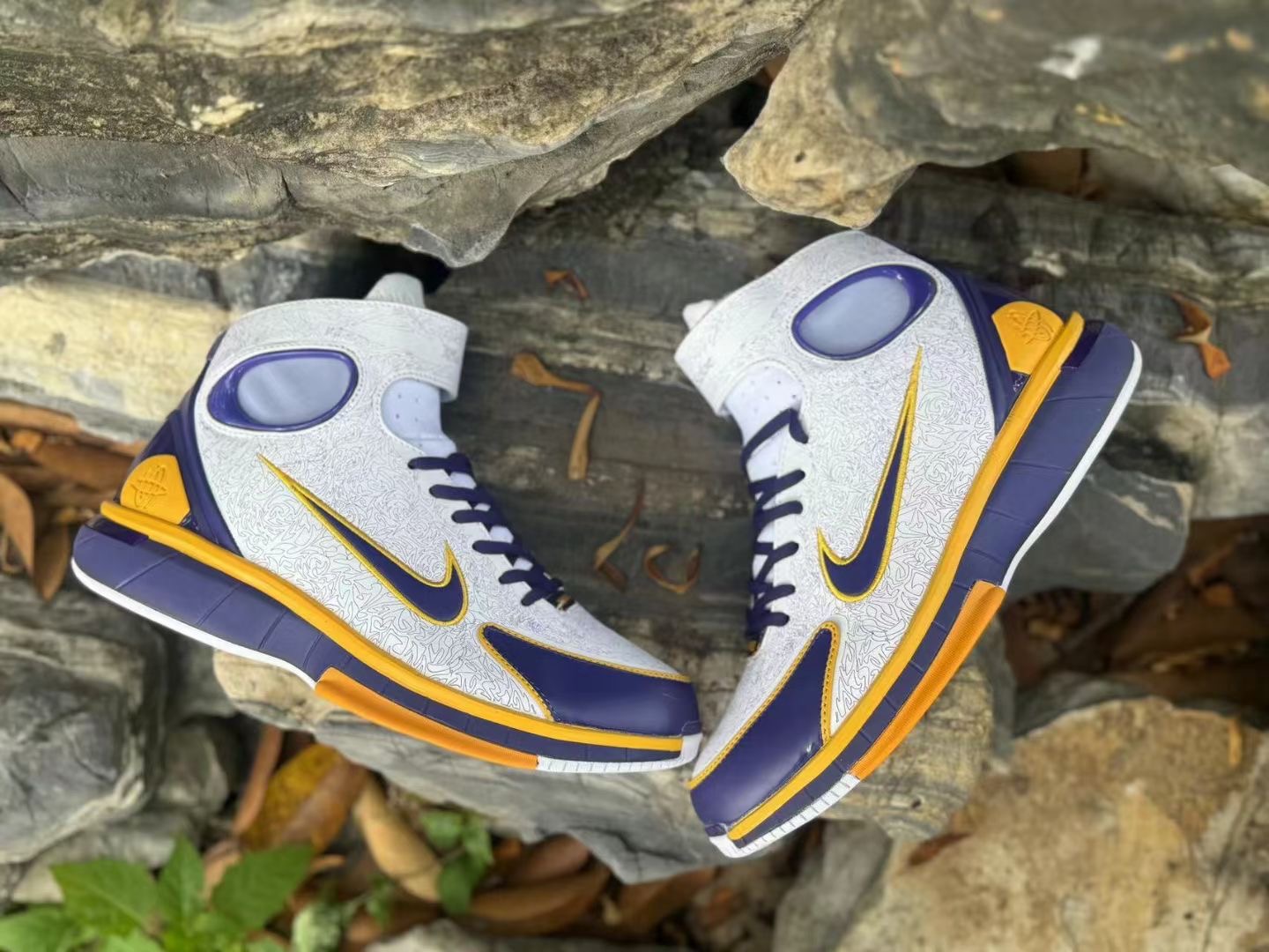 Nike Air Zoom Huarache 2K4 kobe Laser Lakers